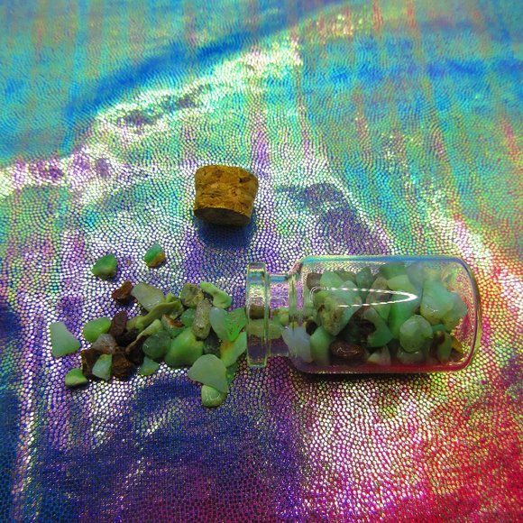 Chrysoprase Chips Gemstone In A Bottle Embellishments Natural Semi Precious - Picture 1 of 3